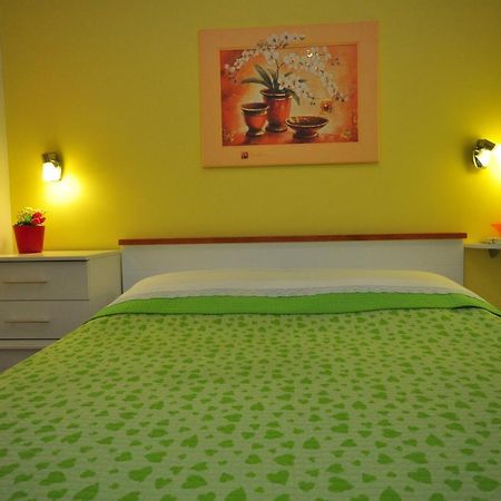 Apartamento Tri Palme Prvic Sepurine Exterior foto