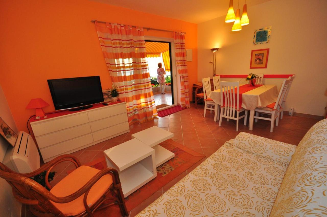 Apartamento Tri Palme Prvic Sepurine Exterior foto