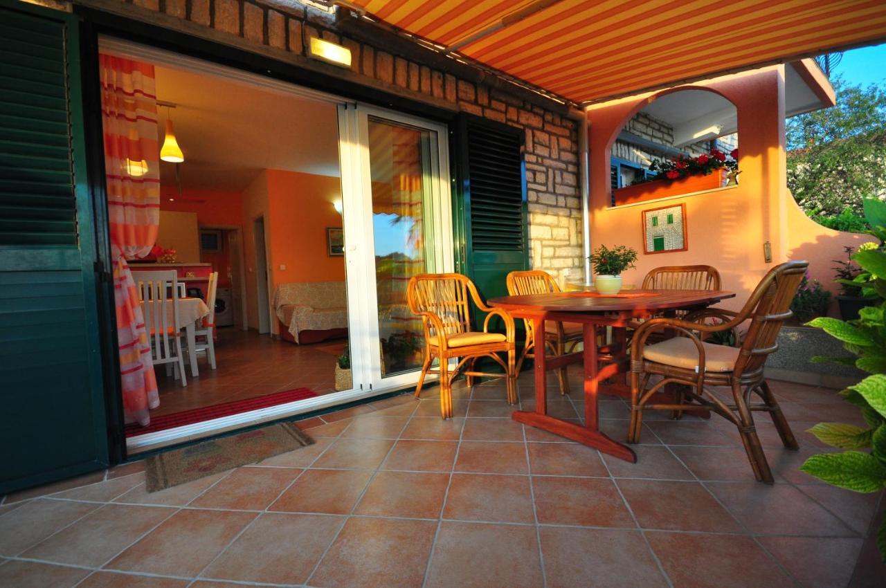 Apartamento Tri Palme Prvic Sepurine Exterior foto